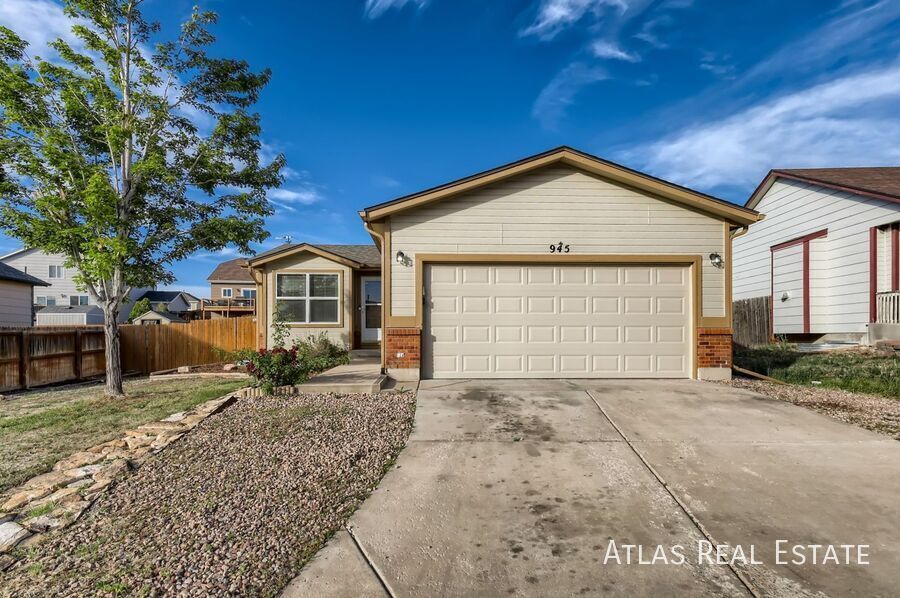 Foto principal - 945 Lords Hill Dr