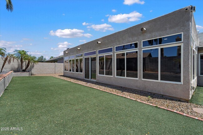 Foto del edificio - 6822 E Kelton Ln