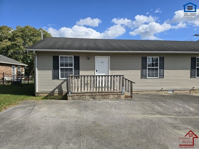 Building Photo - 101 Big Oak Dr