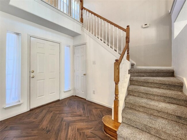 Building Photo - 1718 Pinnacle Dr