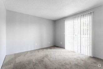 2BR, 1BA - 765SF - Portola Bridge Creek