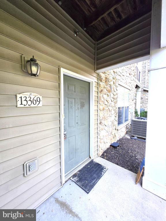 Building Photo - 13369 Connor Dr