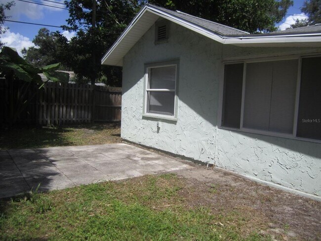 Building Photo - 4840 19th St N