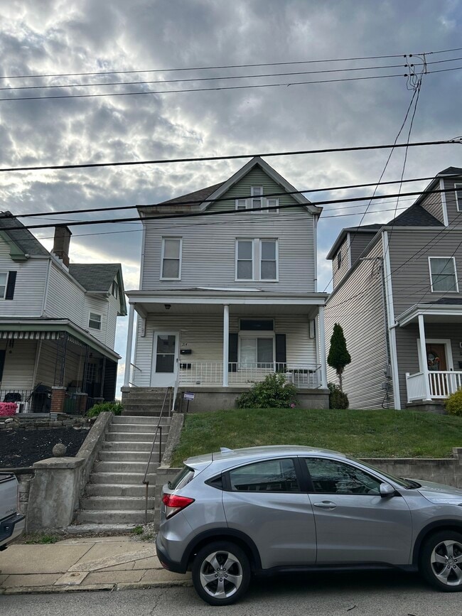 Building Photo - 314 Augusta St