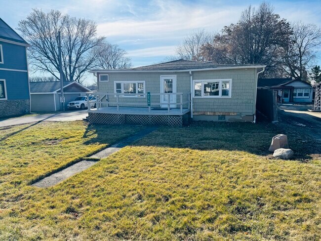 Foto del edificio - 42160 N 6th Ave