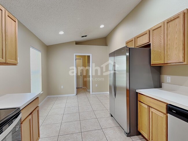 Building Photo - 1683 Sorento Cir
