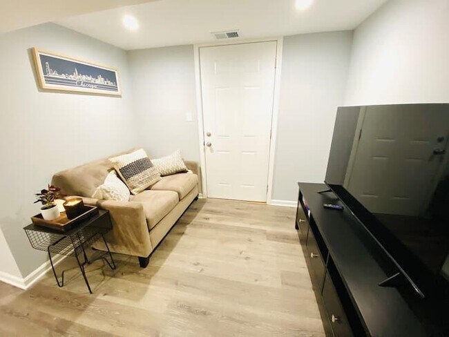Foto del edificio - 1040 N Central Park Ave Unit 0