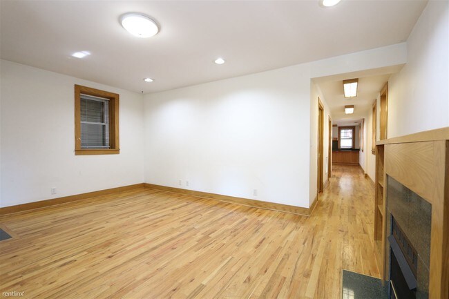 Foto del edificio - 1030 W Oakdale Ave