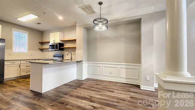 Building Photo - 144 Marketplace Ave