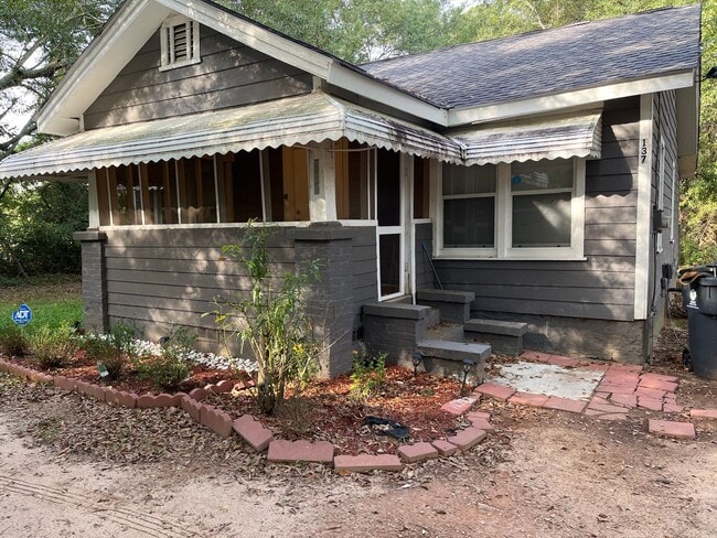 Building Photo - 2-Bedroom, 1-Bath Home for Rent - $1,350