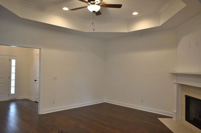 Building Photo - Townhouse for Rent in Hixson