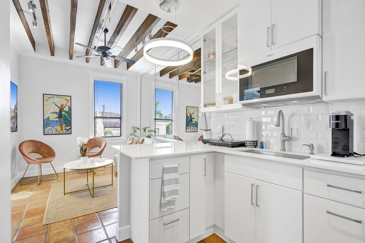 Foto principal - 235 Sunrise Ave