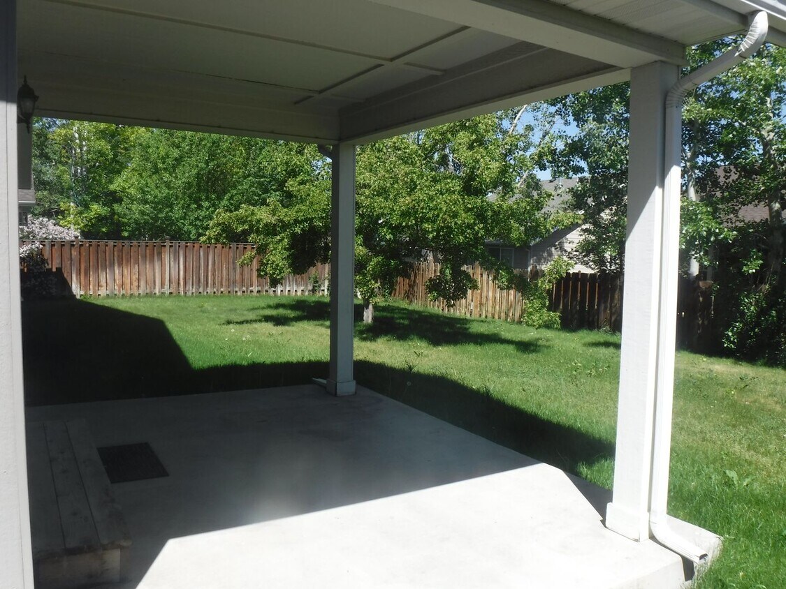 Foto principal - Beautiful Newly Renovated 3 Bedroom Home- ...