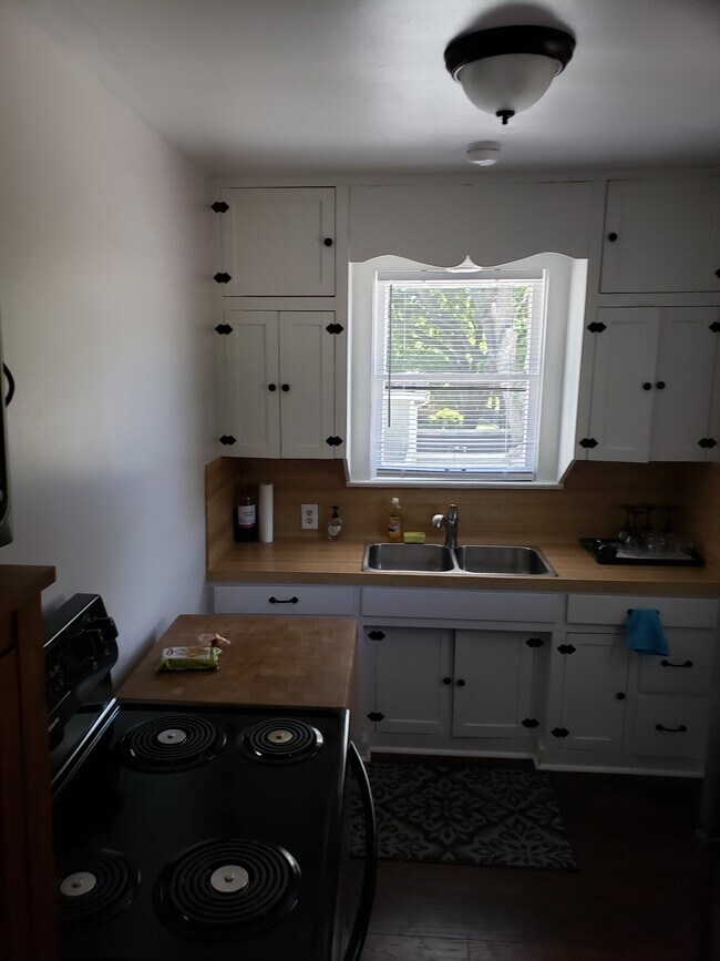 Foto del edificio - 406 N Washington St