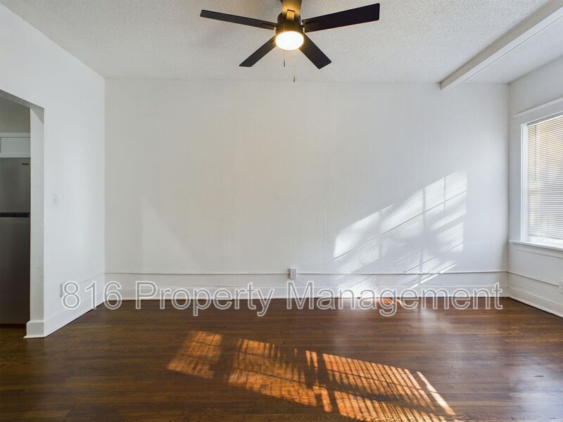 Foto principal - 1108 E 40th St