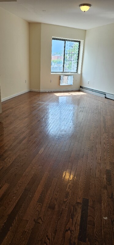 Foto principal - 1081 Tiffany St