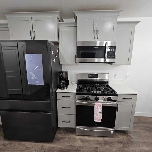 Building Photo - 5142 W Duet Dr