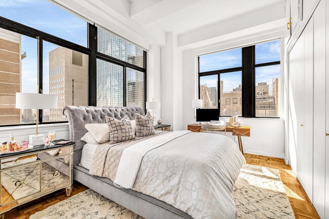 Building Photo - 310 E 46th St