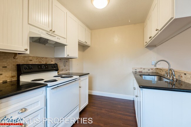 Foto del edificio - 5663 Calmor Ave