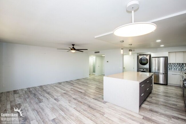 Foto del edificio - High end upgraded 2Bdm 2Ba Condo minutes f...
