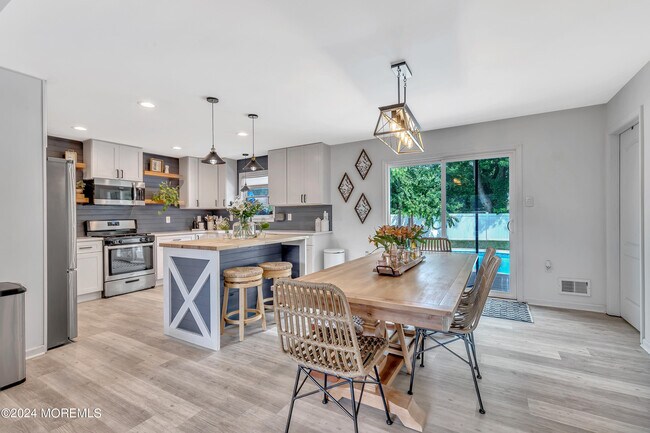 Building Photo - 159 Normandy Ave