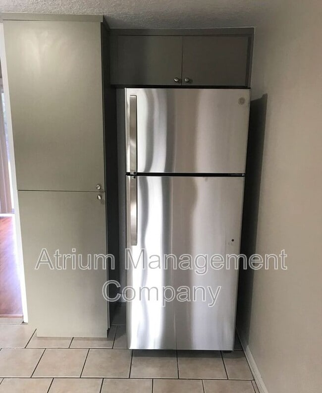 Building Photo - 5305 N Boulevard