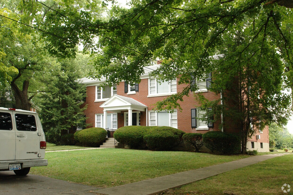 Building Photo - 329-333 Ridgeway Ave