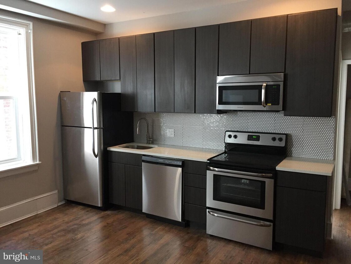 Foto principal - 4948 Walnut St