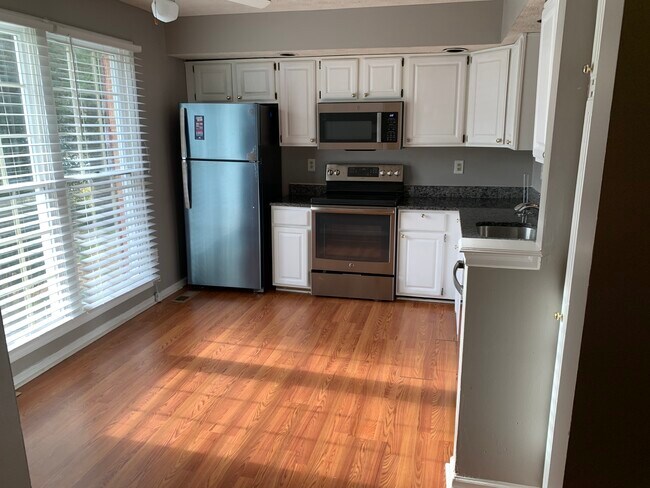 Building Photo - 12736 Wedgedale Ct