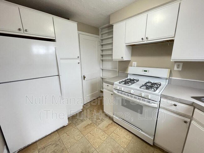 Foto del edificio - 3000 Willett Rd