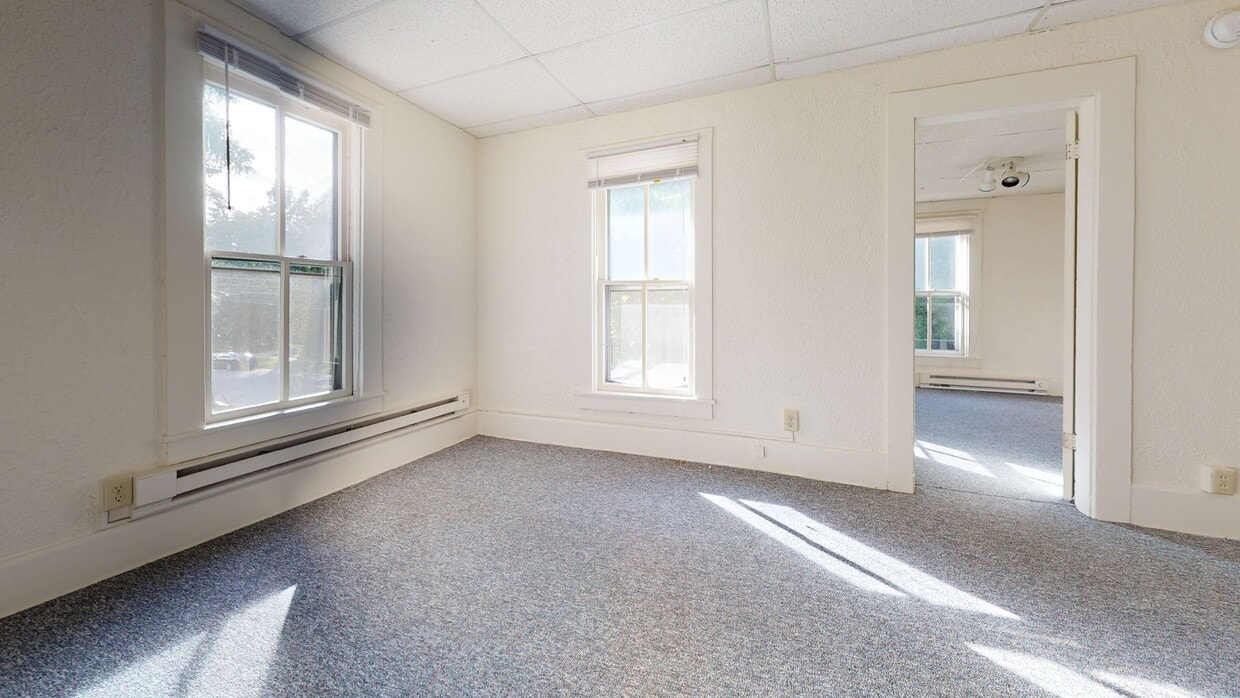 Foto principal - 701 6th St SE