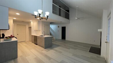 Building Photo - 1300 Lauretta Wood Dr