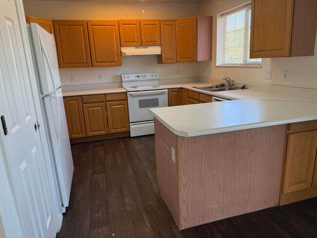 Building Photo - Contact Property Pros Property Management