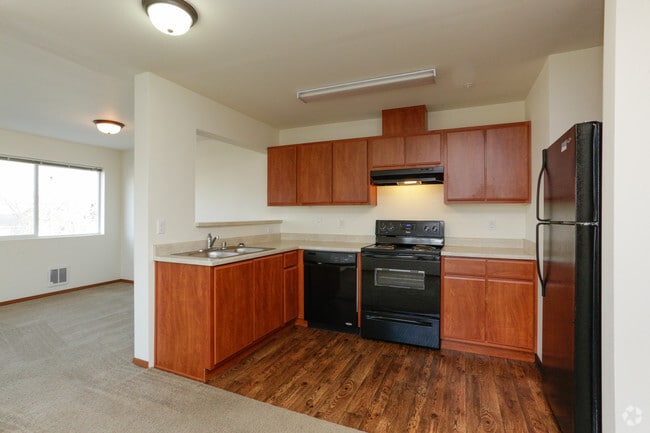 Studio - 600 SF - Mirabolante Apartments - 234