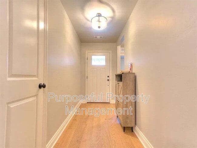 Building Photo - 8701 Ricard Dr