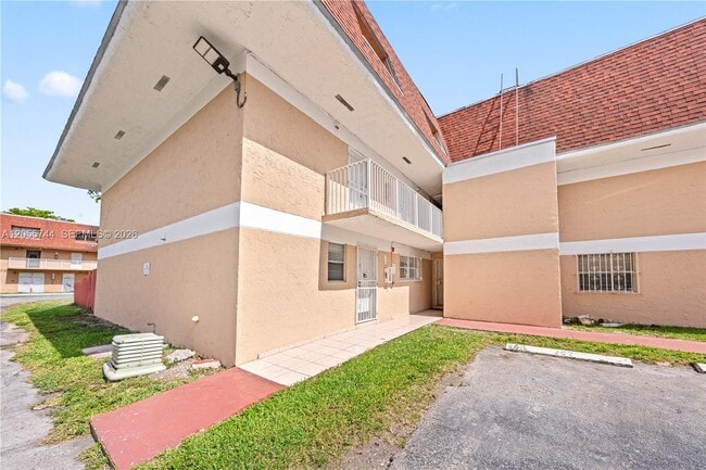 Foto del edificio - 260 NW 107th Ave