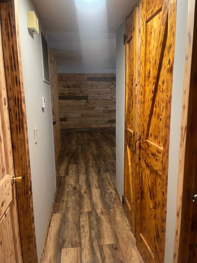 Building Photo - 2865 Kimberly Dr