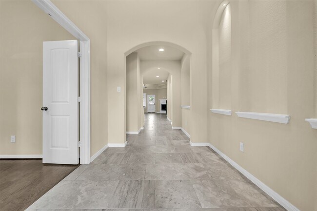 Building Photo - 23218 Verita Ct