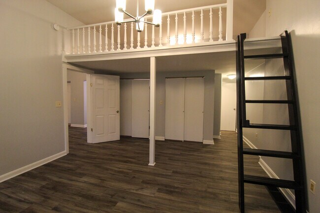 Foto del edificio - 2144 Saint James Ave