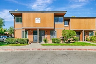 Building Photo - 38627 Cherry Ln