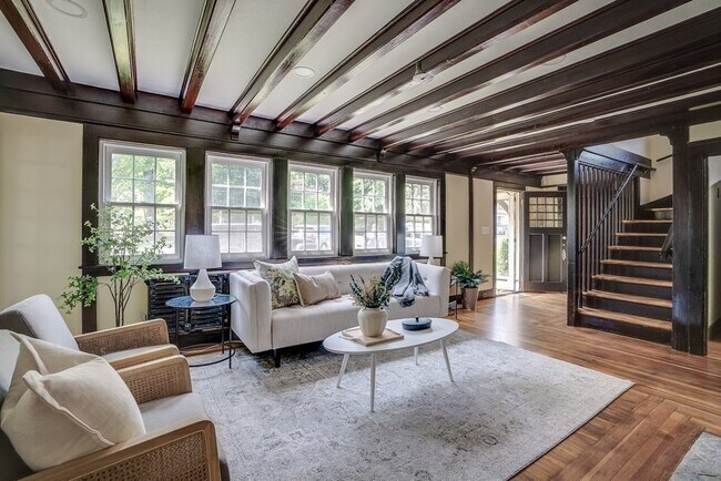 Foto del edificio - 37 Hillside Ave