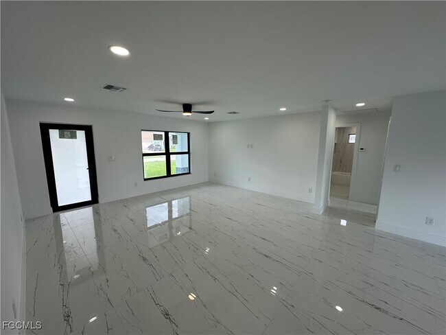 Foto del edificio - 1829 NW 24th Ave