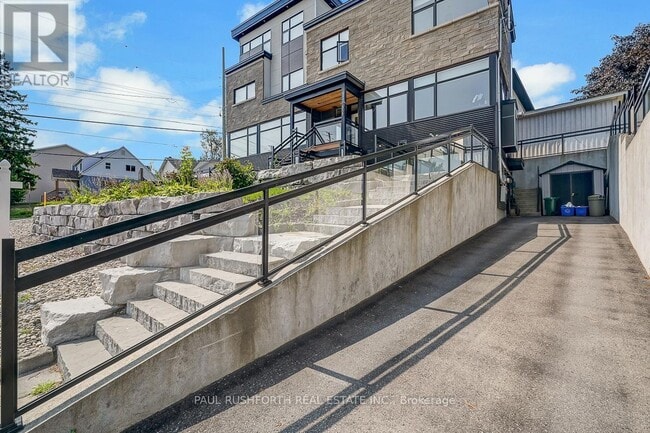 Photo du bâtiment - 1368 Belcourt Blvd