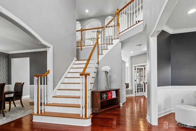 Building Photo - 16 Valley Wood Dr