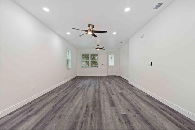 Building Photo - 3750 Abington Ave S