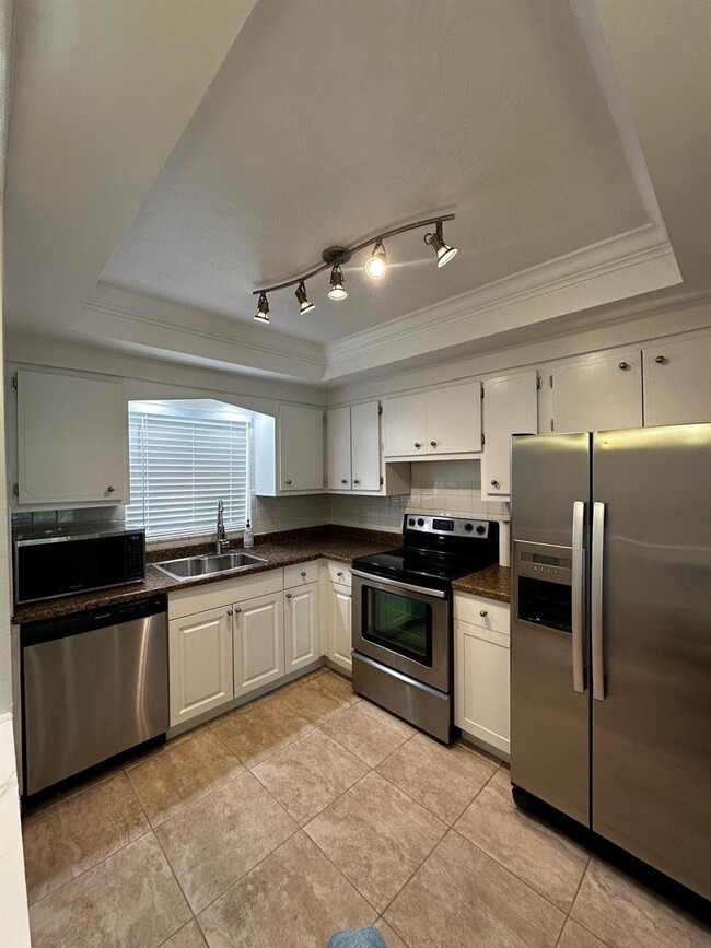 Building Photo - 4200 Crystal Lake Drive, Pompano Beach, FL...