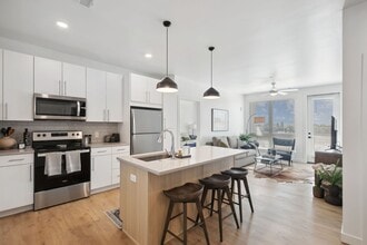 Building Photo - Momentum Apartments