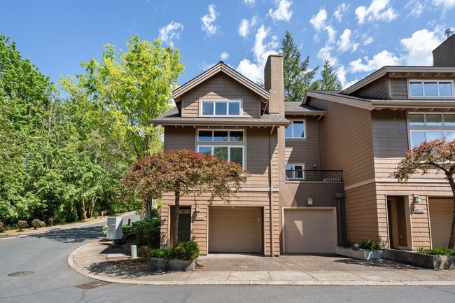 Building Photo - 10251 NW Village Heights Dr