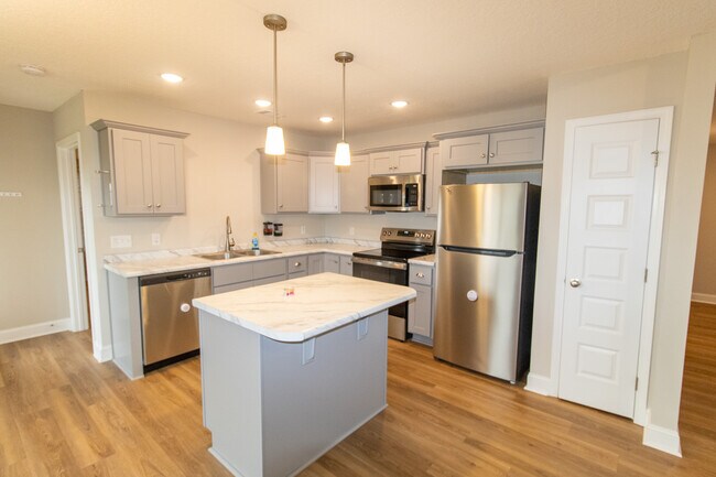 Foto del edificio - 705 Fescue Dr