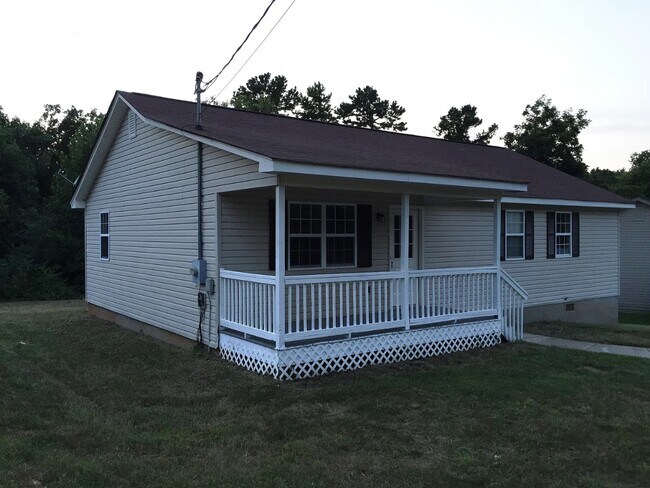 Building Photo - 2505 W Dennis Dr